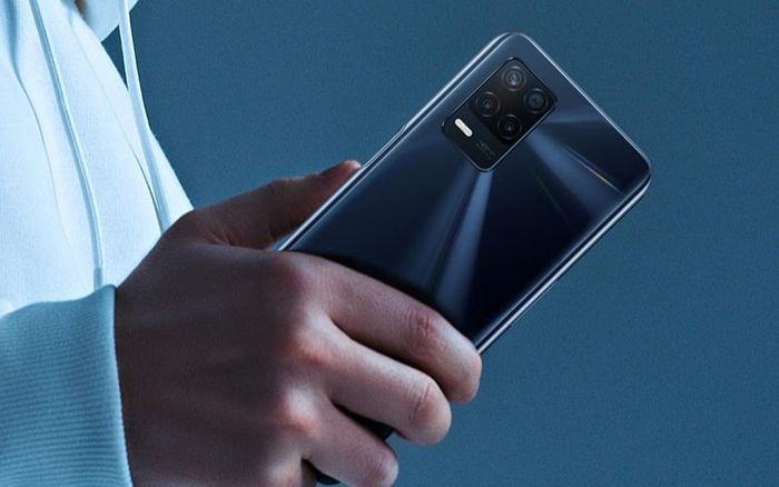 Realme ra mắt realme 8 5G cùng bộ đôi smartwatch realme 2 Watch Series