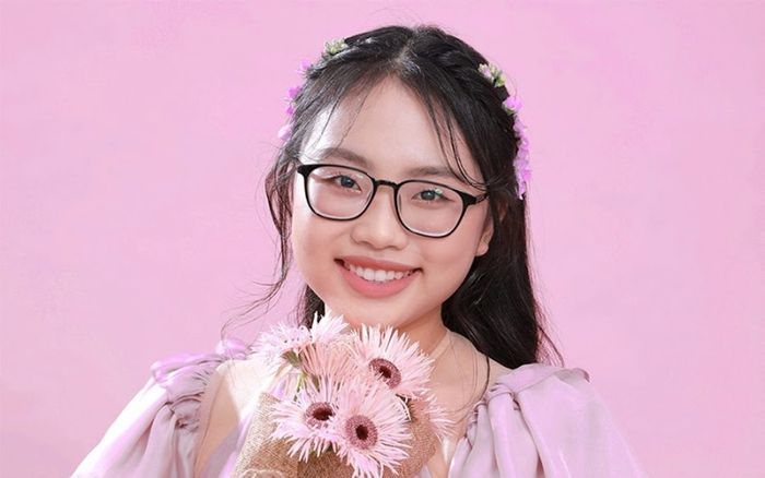 Không chỉ thừa nhận 'trượt tủ' môn Văn, Phương Mỹ Chi còn bối rối khi không biết Xuân Quỳnh là nam hay nữ