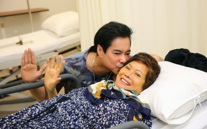 Mẹ đột ngột qua đời, ca sĩ Ngọc Sơn đau xót vì không thể về chịu tang do dịch COVID-19