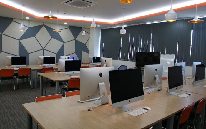 'Trường người ta' đầu tư phòng lab 100% iMac, xây cả khách sạn 5 sao trong khuôn viên