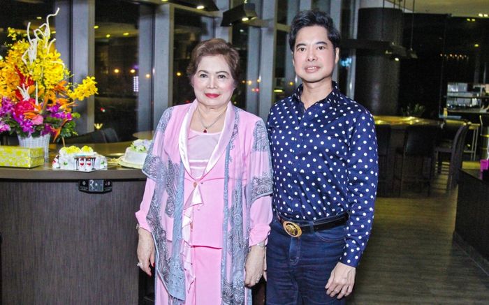 Trước khi qua đời, mẹ Ngọc Sơn luôn được con trai dành tặng hành động đặc biệt này