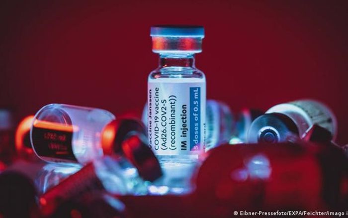 Mỹ cảnh báo nguy cơ vaccine Covid-19 của Johnson & Johnson gây hội chứng rối loạn thần kinh hiếm gặp