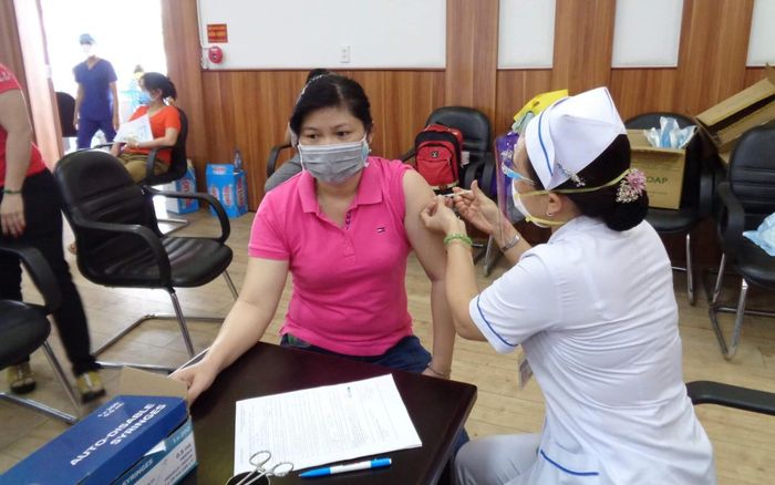 Trưa 13/7: Thêm 983 ca mắc COVID-19, TP Hồ Chí Minh vẫn nhiều nhất với 886 ca