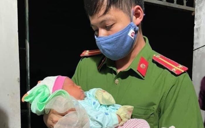 Bé trai sơ sinh bị bỏ rơi cùng mảnh giấy: 'Tôi là mẹ đơn thân, không có điều kiện nuôi'