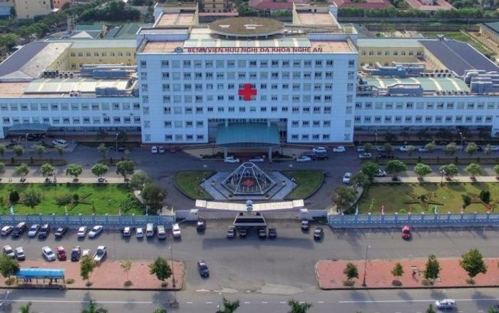 Xét nghiệm trước lúc ra viện, bệnh nhân dương tính với SARS-CoV-2