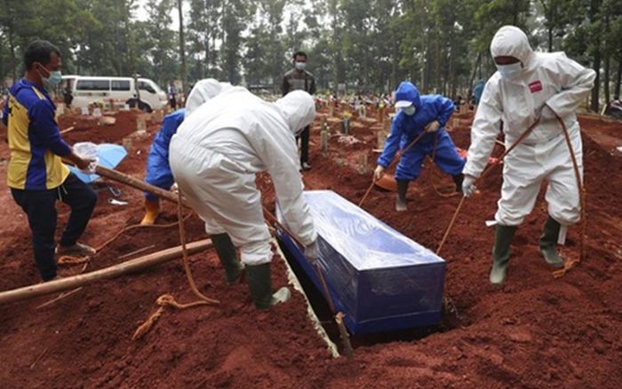 Covid-19 bùng phát trở lại trên toàn cầu