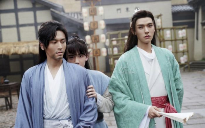 Fan Cung Tuấn - Trương Triết Hạn nhận gạch đá khi cho học sinh tiểu học xem video của cặp đôi trên lớp