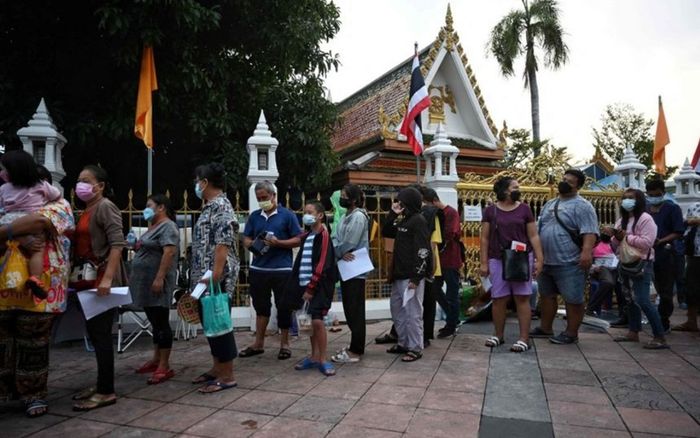 Thái Lan ghi nhận kỷ lục 10.000 ca Covid-19 một ngày