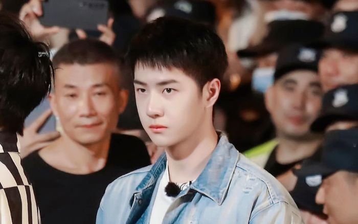 Tìm ra danh tính 2 nghi phạm đặt máy theo dõi lên xe Vương Nhất Bác: Netizen ủng hộ trừng phạt thích đáng