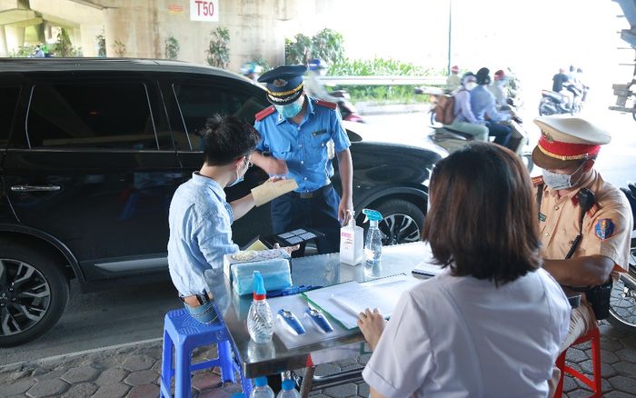 Tạm dừng xe khách từ 37 tỉnh, thành phố đến Hà Nội và ngược lại để phòng chống dịch Covid-19