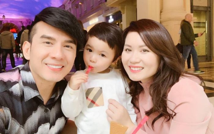 Đan Trường từng kể 'khắc khẩu kinh khủng' với bà xã đại gia Thủy Tiên, không ở chung phòng khi đi diễn