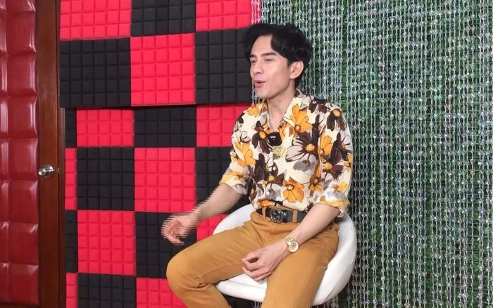 Vừa thông báo ly hôn, phát ngôn liên quan đến chuyện 'quỹ đen' của Đan Trường khiến dân mạng chú ý