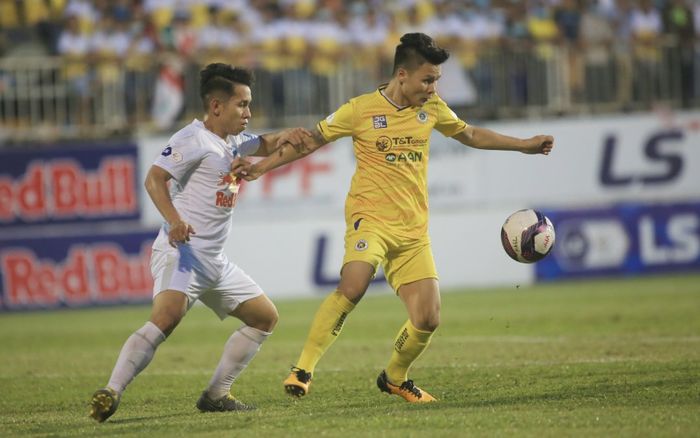 Nếu HAGL, Hà Nội FC, TPHCM 'phá sản' thì ai chịu trách nhiệm?