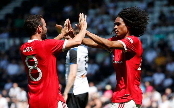 MU đánh bại đội bóng của Wayne Rooney