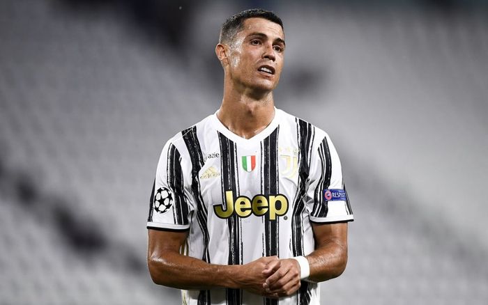Ronaldo bị biến thành 'vật tế thần'?