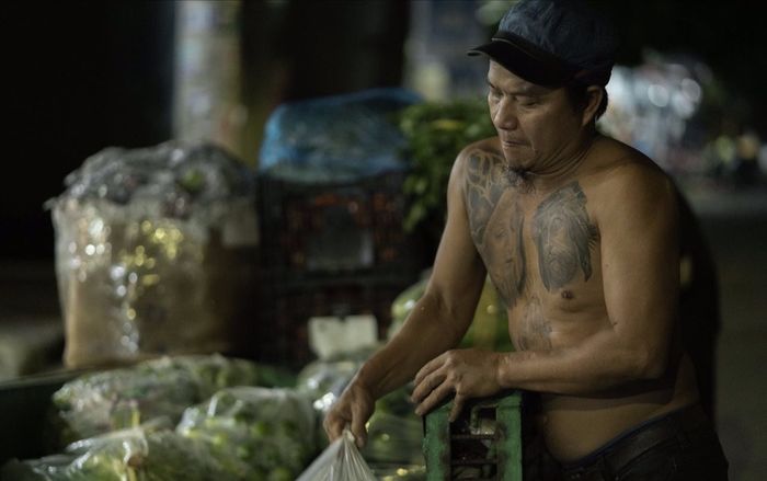 Anh bán rau Minh Râu từ chối nhận tiền ủng hộ: 'Hãy giúp đỡ người xung quanh bạn nhé'