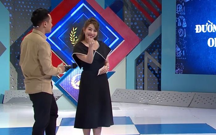 Là fan của Đường lên đỉnh Olympia, thế bạn đã biết tại sao 2 MC không bao giờ lên sóng phần đầu?