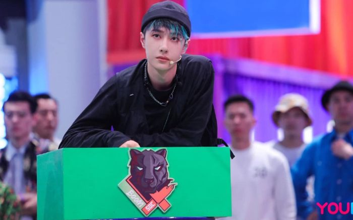 Một fan 70 tuổi vẫn cực kỳ hâm mộ Vương Nhất Bác, hoá ra đây là lý do