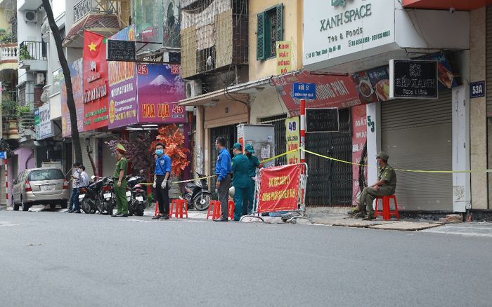 Hà Nội truy vết người tập thể dục, đi dạo ven Hồ Tây và vườn hoa sau các ca F0 tại Thuỵ Khuê