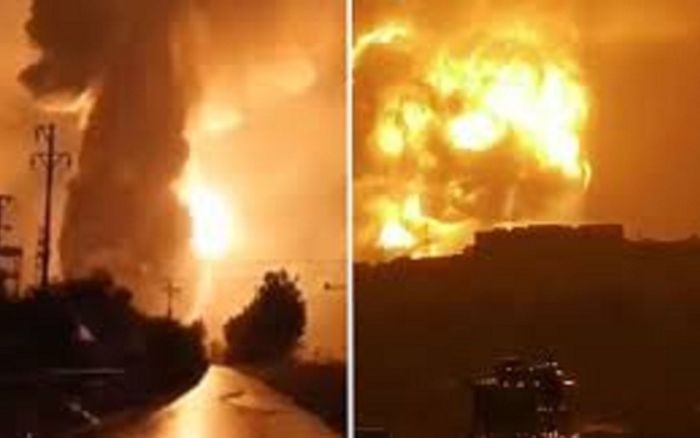 Clip: Nhà máy Trung Quốc nổ như cầu lửa do mưa lũ