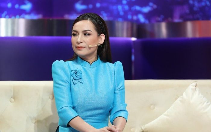 Hậu lùm xùm liên quan đến Hồ Văn Cường, Phi Nhung tiết lộ chưa sang Mỹ dù lịch đã định trước đó