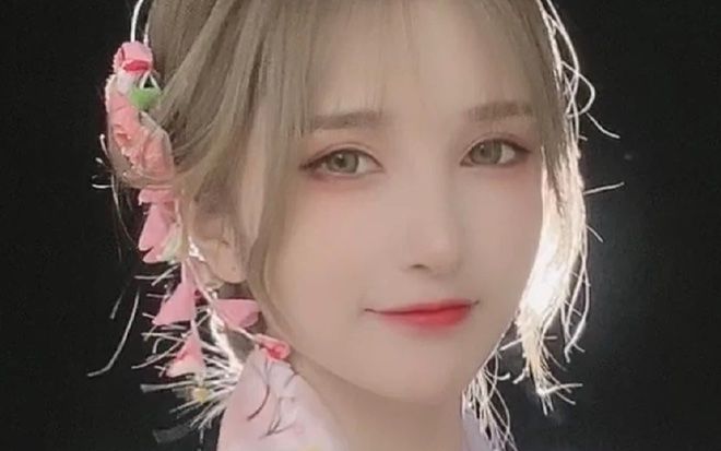 Hotgirl khiến cộng đồng mạng 'ngã ngửa' khi lỡ tay tắt nhầm fitler