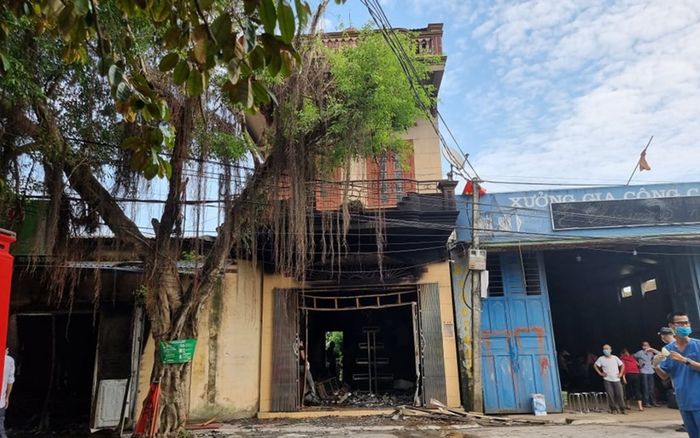 2 vợ chồng tử vong trong căn nhà cháy rụi, trên thi thể có nhiều vết đâm