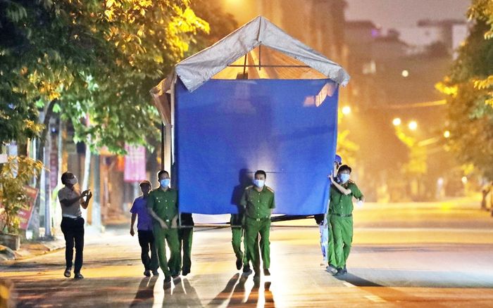 Thông báo tìm người đã đến Bệnh viện Phổi Hà Nội sau khi ghi nhận tổng 32 ca dương tính SARS-CoV-2