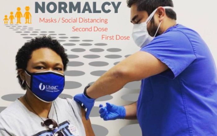 Tình cảnh trớ trêu khi hàng chục triệu người Mỹ từ chối tiêm vaccine Covid-19