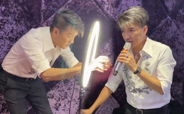 Đàm Vĩnh Hưng tự viết lời, tự quay MV tại nhà cổ vũ Sài Gòn chống dịch