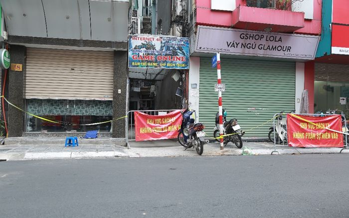 Bệnh nhân mắc Covid-19 lợi dụng sơ hở vượt rào trốn khỏi khu cách ly ở Vĩnh Phúc