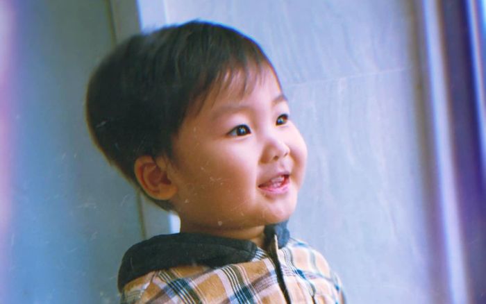 Mẹ gọi 'Bo thúi', ngay lập tức con trai Hoà Minzy có ngay hành động này