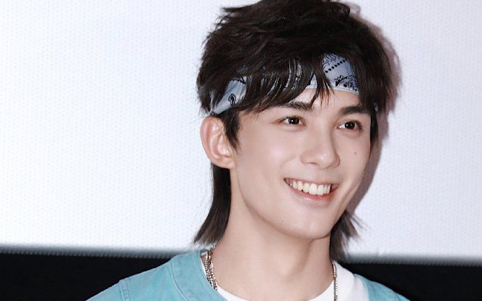 Fan hoang mang, lo lắng khi nghe tin Ngô Lỗi bị bỏng mặt khi quay phim