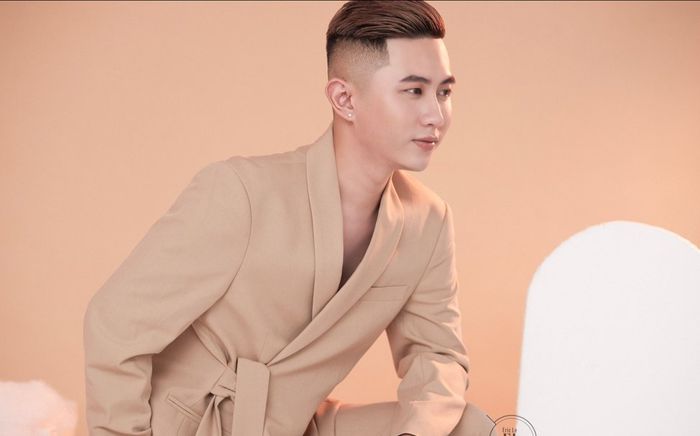 Lê Nam Phát: Hành trình trở thành trợ lý gánh hát Hương Nam