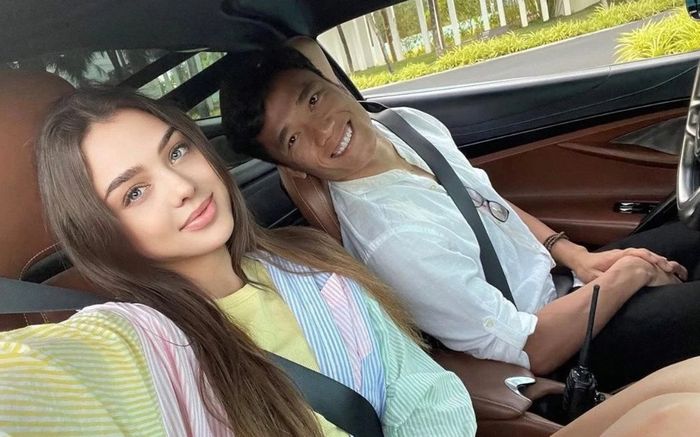 Bùi Tiến Dũng và Dianka cùng 'tung hứng' kỷ niệm tròn một năm yêu nhau