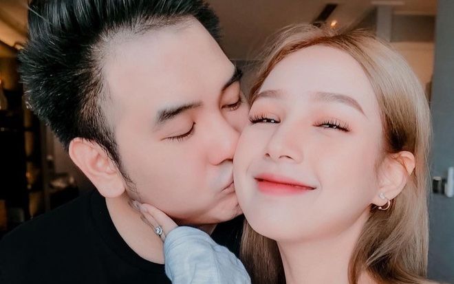 Trước video hỏi đáp ông xã Xemesis, Xoài Non khiến fan đặt nghi vấn phải chăng đang có tin vui?