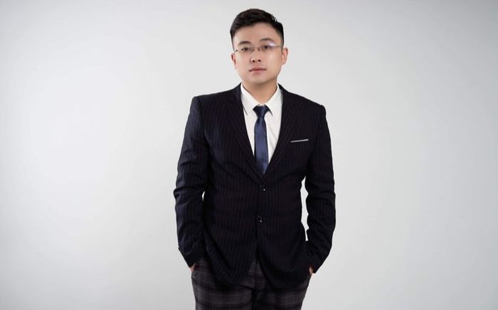 9x Vũ Hoàng Quân chia sẻ mẹo học vật lý online cho người mất gốc