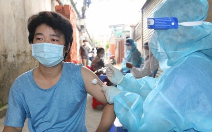 Sáng 12/8: Có 4.642 ca mắc COVID-19 tại TP HCM và 23 địa phương khác