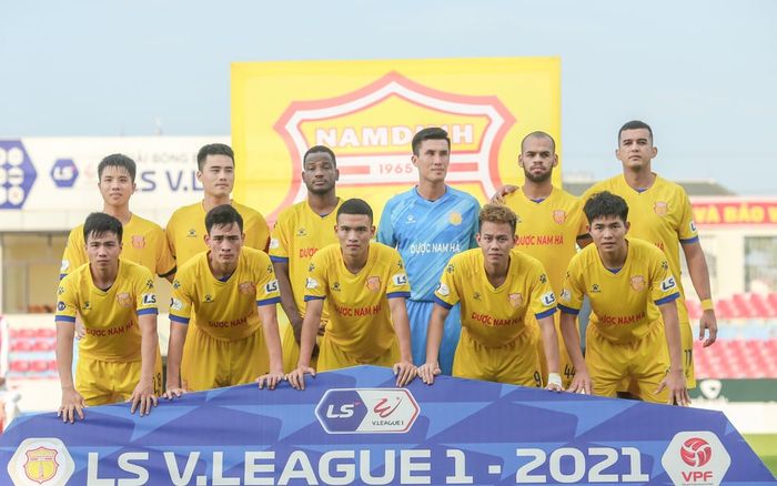 Vì sao nhiều CLB có thể bỏ V.League 2021?