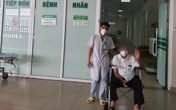 74 ngày trong ICU với 15 lần lọc máu, 2 tháng thở máy, 38 ngày ECMO, bệnh nhân chiến thắng Covid-19