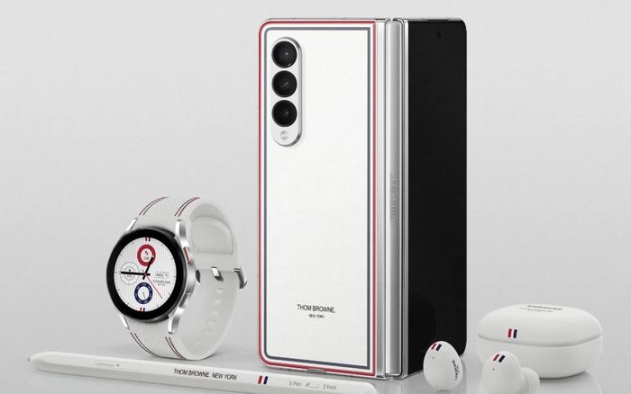 Galaxy Z Fold3 và Z Flip3 đẹp 'hút mắt' với phiên bản Thom Browne