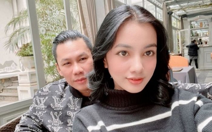 Rộ tin chồng cũ Lệ Quyên 'đường ai nấy đi' với tình trẻ kém 27 tuổi