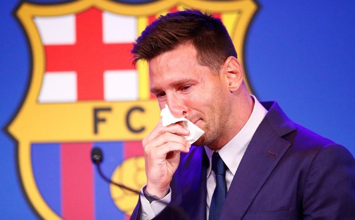 Chủ tịch Barcelona thừa nhận khoản nợ khổng lồ khiến Messi phải rời Nou Camp trong nước mắt