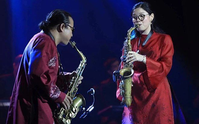 Con gái NS saxophone Trần Mạnh Tuấn đính chính thông tin sai lệch về tình hình sức khỏe của ba