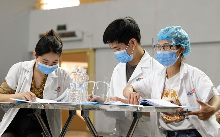 Trưa 21/8, Hà Nội thêm 21 ca dương tính mới với SARS-CoV-2, trong đó 3 ca tại chung cư Linh Đàm