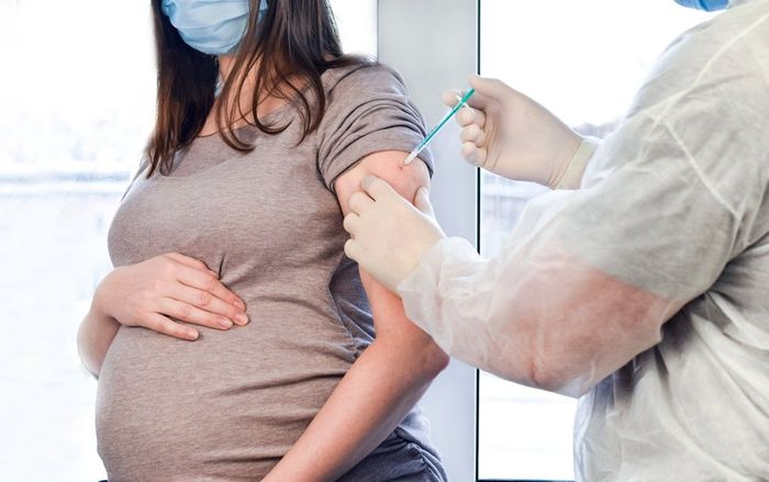 Tiêm vaccine Covid-19 có ảnh hưởng tới khả năng sinh sản, gây vô sinh như lời đồn thổi?