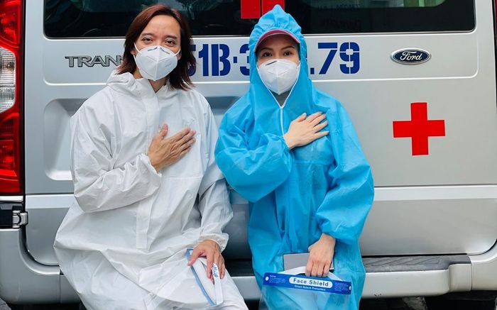 Việt Hương trải lòng về 'chuyến đi đặc biệt' sau 22 giờ: Mang ô-xy cứu bệnh nhân Covid-19