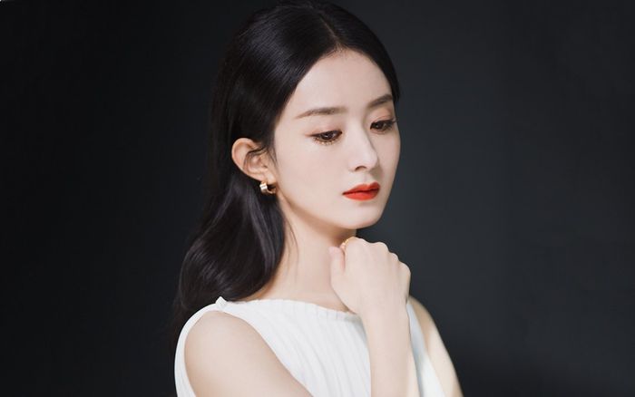 Vụ 'cấm ngôn' fanclub và studio Triệu Lệ Dĩnh: 'Đúng người đúng tội' hay hình phạt nặng mang tính răn đe?