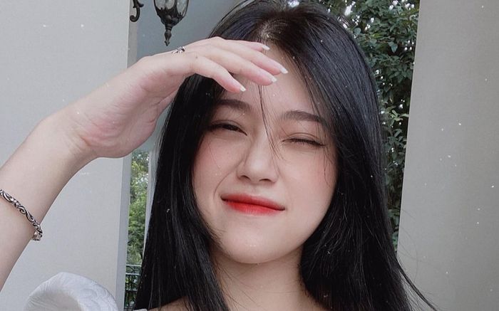 Streamer Thủy Tiên: Hot streamer xinh đẹp, tài năng và quyến rũ