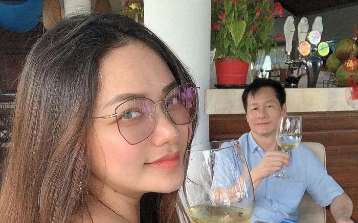 Từng không muốn vợ giảm cân, ông xã Phan Như Thảo bỗng trở mặt chỉ cho vợ ăn 1 bữa/ngày